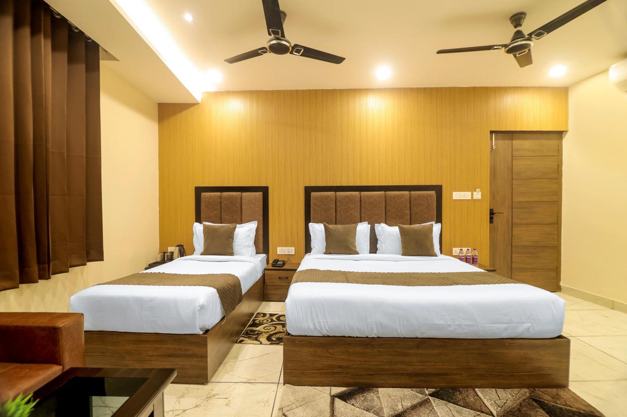 Hotel Hari Dhara, 100 Meters From Har-Ki-Pauri Haridwār Buitenkant foto